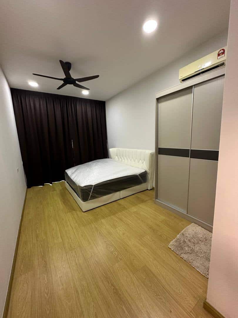 Condominium Country Garden Danga Bay 6
