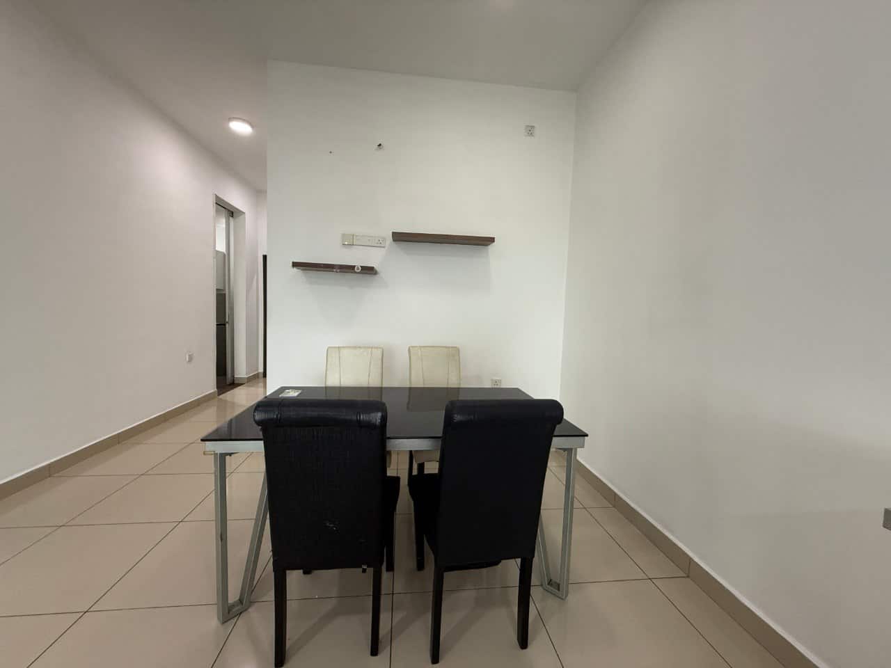 Condominium Larkin 7