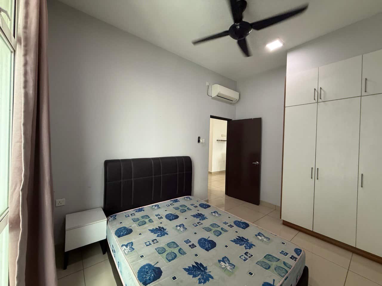 Condominium Larkin 6