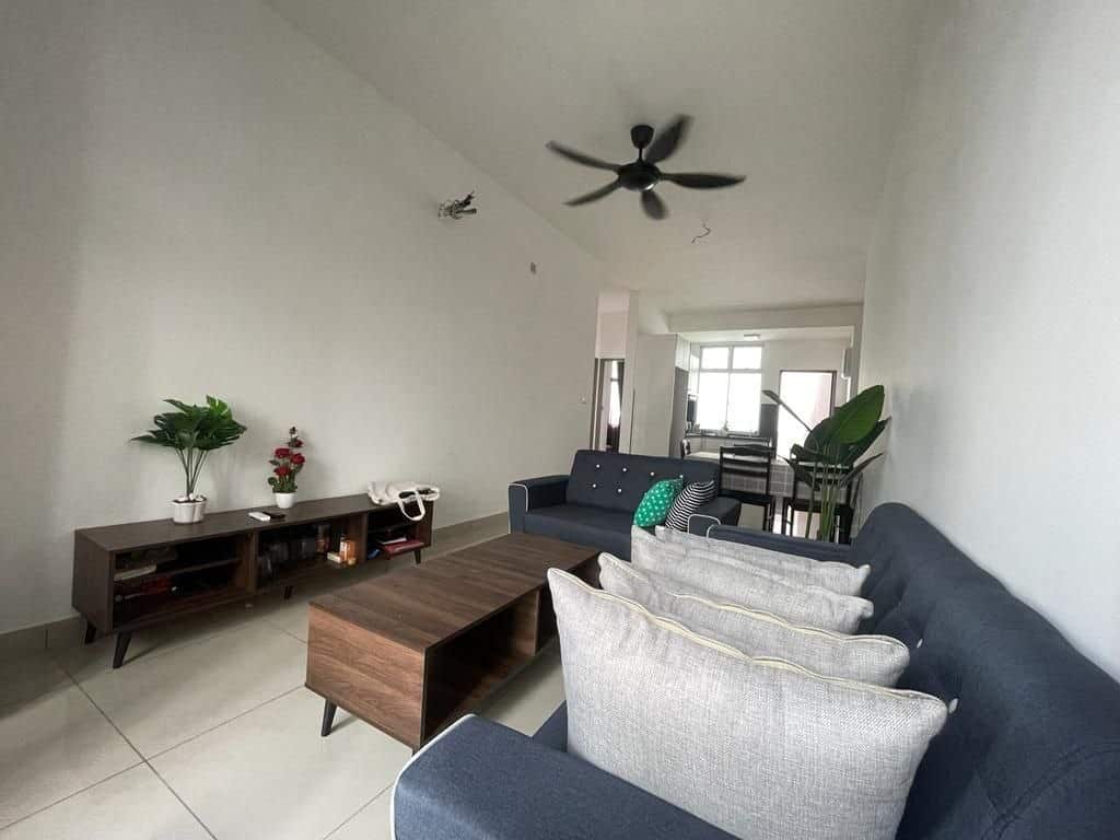 Service Apartment Larkin 2