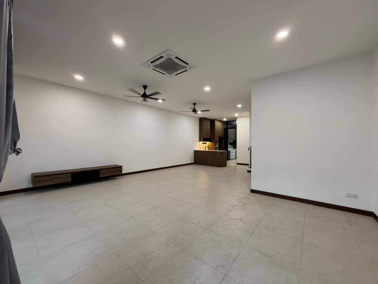 Double Storey Superlink House Aurora Sentral Villa 2