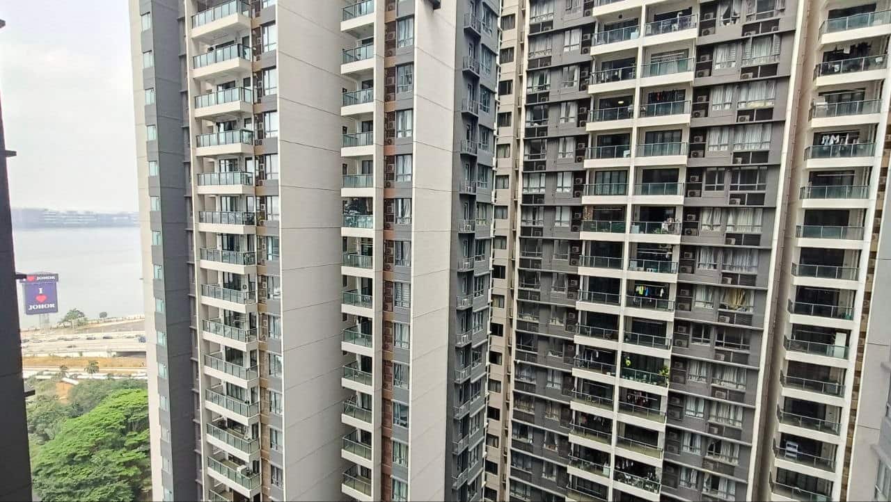 Condo R&F Princess Cove 6