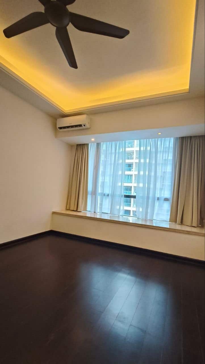 Condo R&F Princess Cove 4