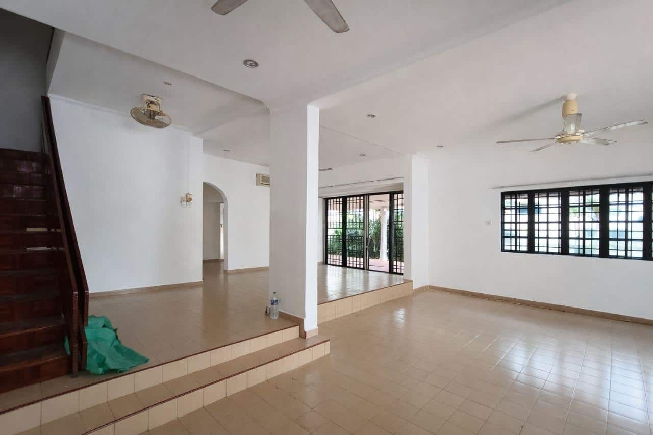 For Rent (CL8656)

Jalan Rubi, Taman Kolam Air

- … 6