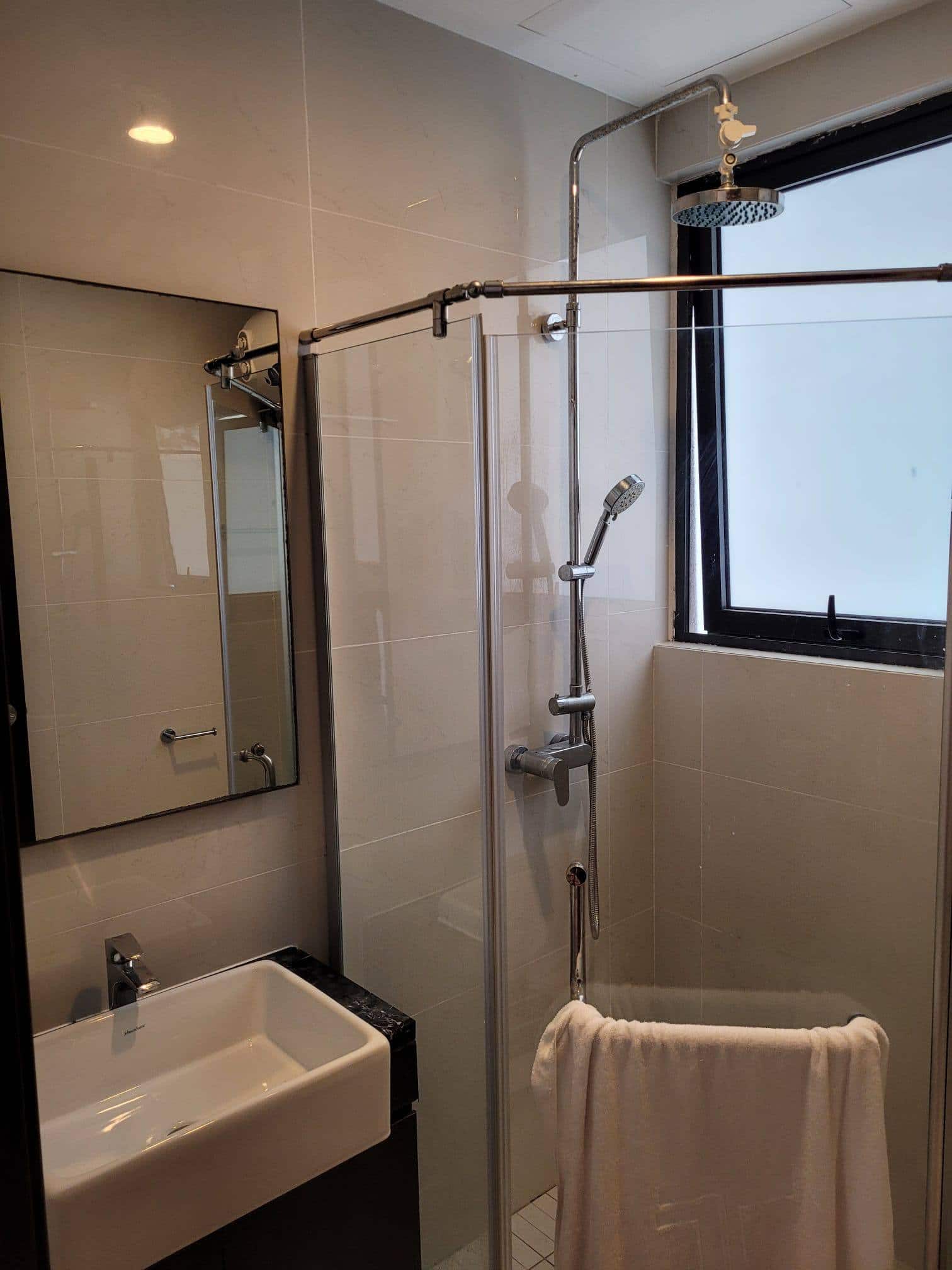 FOR RENT | Country Garden Amberside

Block 9B | Hi… 3