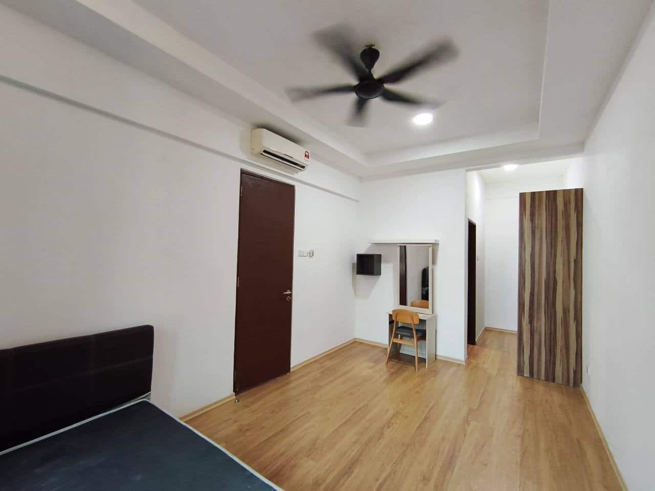 For RENT

🚌 各种房款, weekend楼下有早市

Botanika at Tebrau… 6