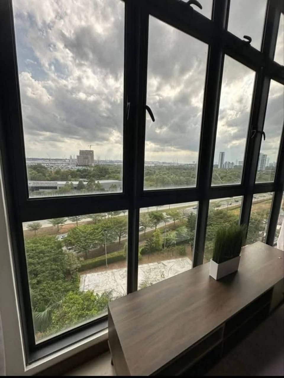 FOR SALE/RENT
🏢 Green Haven Service Apartment
📍 Ko… 3