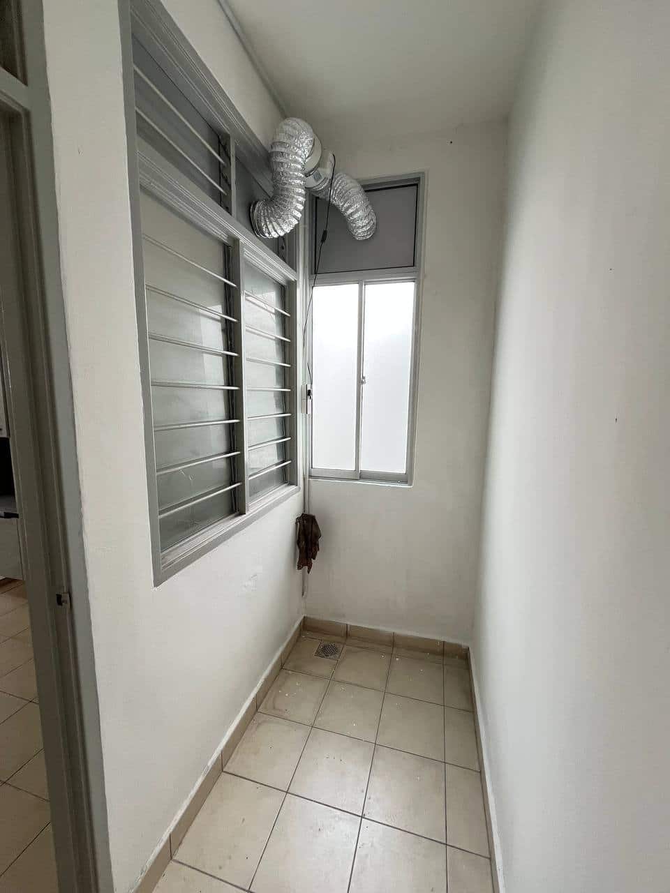 For RENT

😲Molek 3房还有这种价钱

Seri Molek Perdana apar… 7