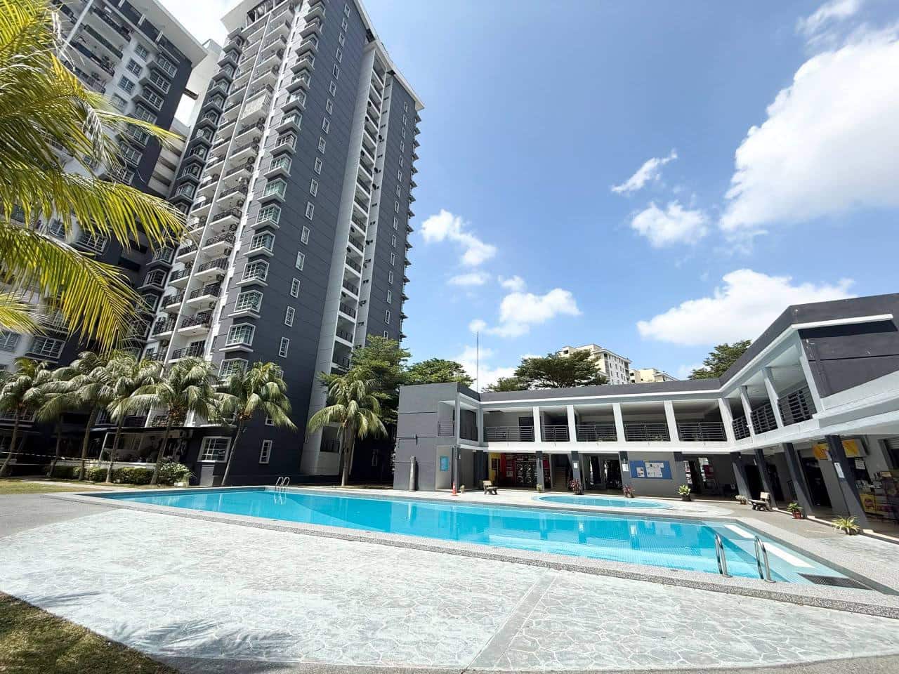 🏠 FOR RENT | M'TIARA APARTMENT @ LARKIN
📍 Location… 3
