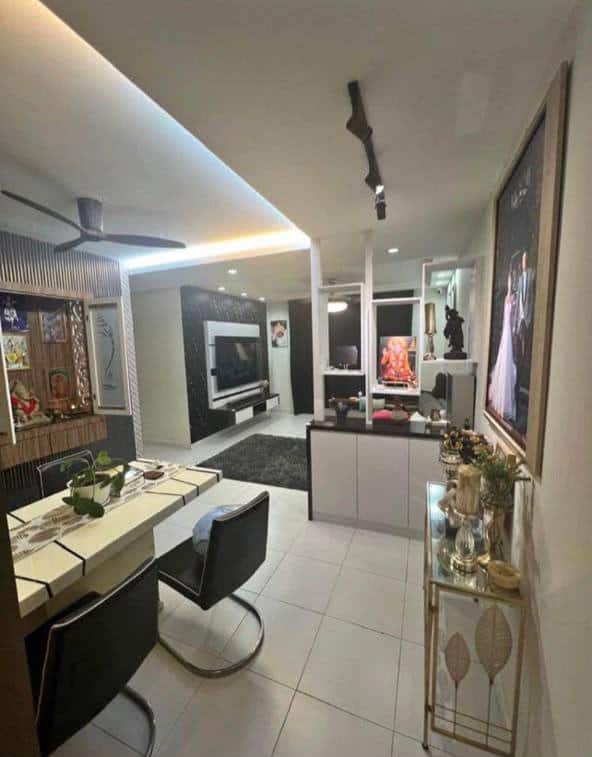 🏠 FOR RENT | M'TIARA APARTMENT @ LARKIN
📍 Location… 8