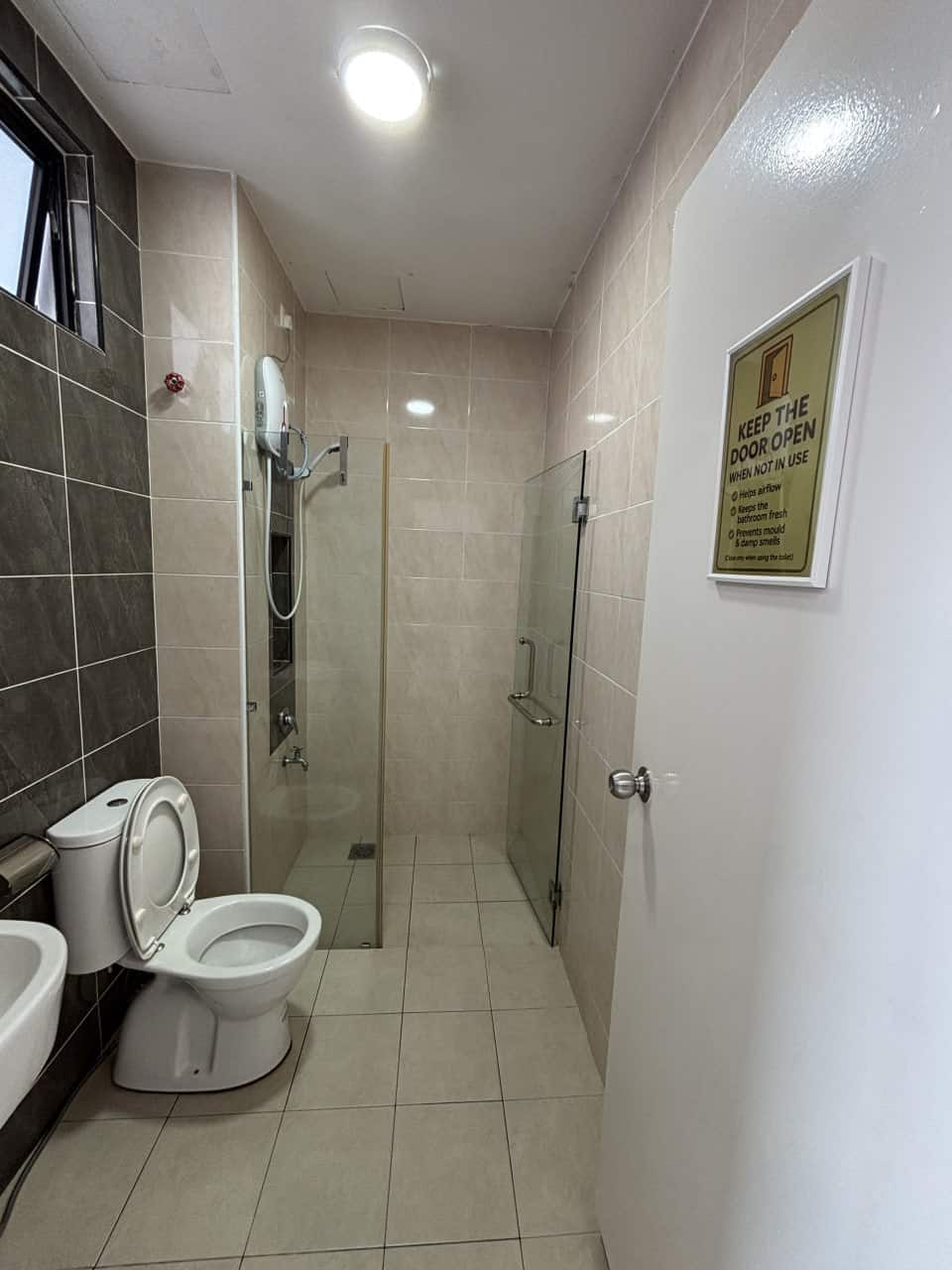 Listing Type: Rent - Rooms
Property Type: Condo
Lo… 3