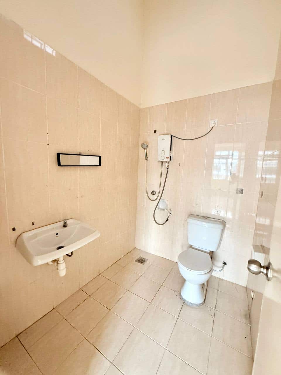 FOR RENT !!

Mount Austin – Austin Boulevard🏡 

📍 … 9