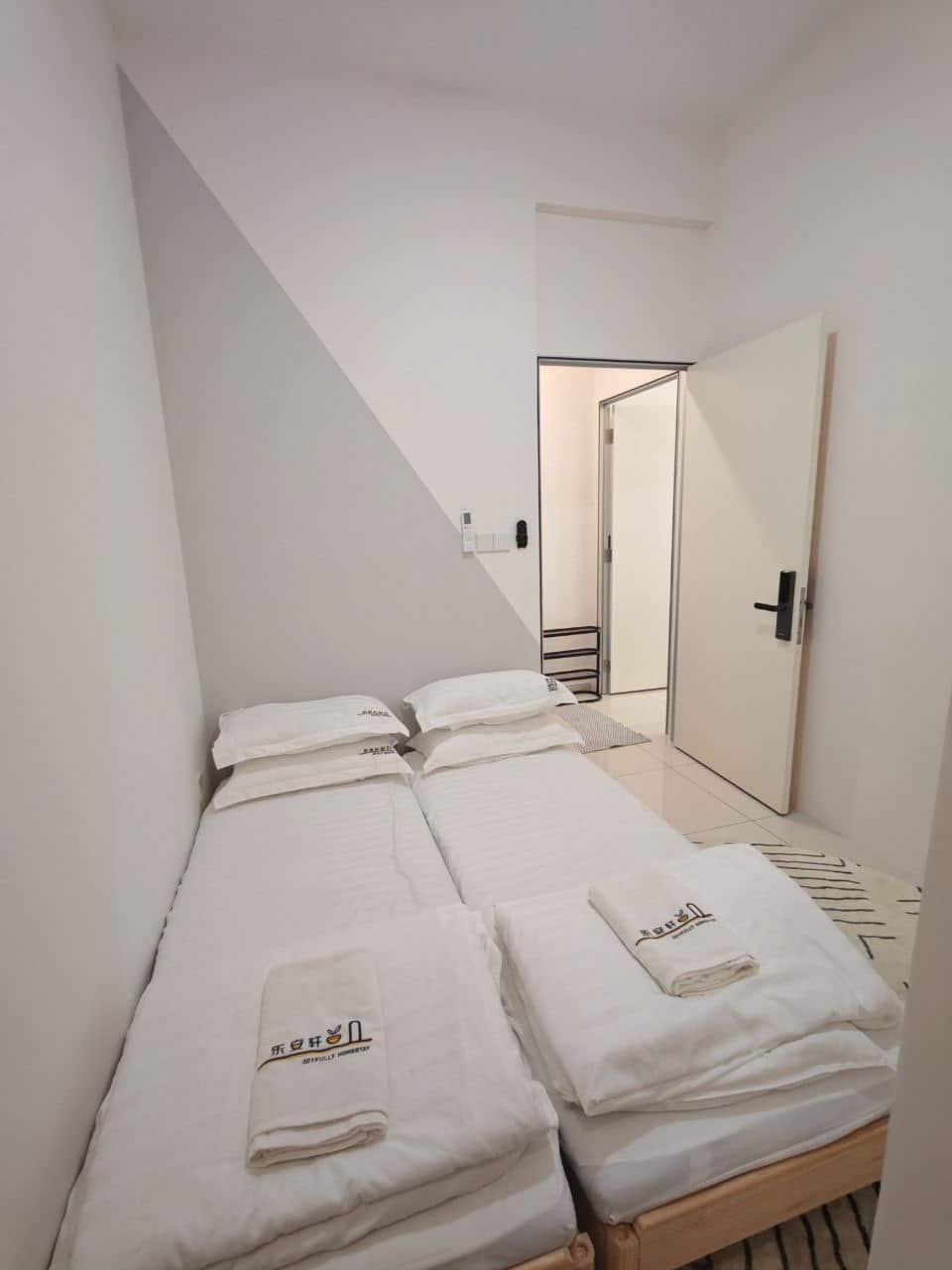 *For Rent* (WJ1205)

📍Space Residency, Town Area 
…