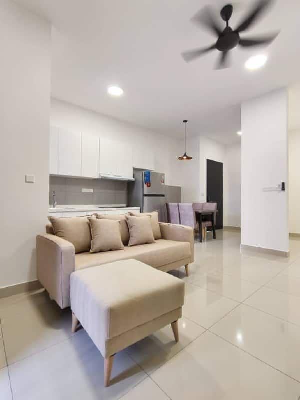 ‼️ JB TOWN FOR RENT ‼️
坡底市区走路到关卡的全新两房公寓 😍
CIQ Area… 2
