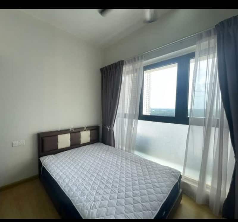 UPDATE - ROOM RENTAL NOW COMES WITH CAR PARK!

Lis… 4