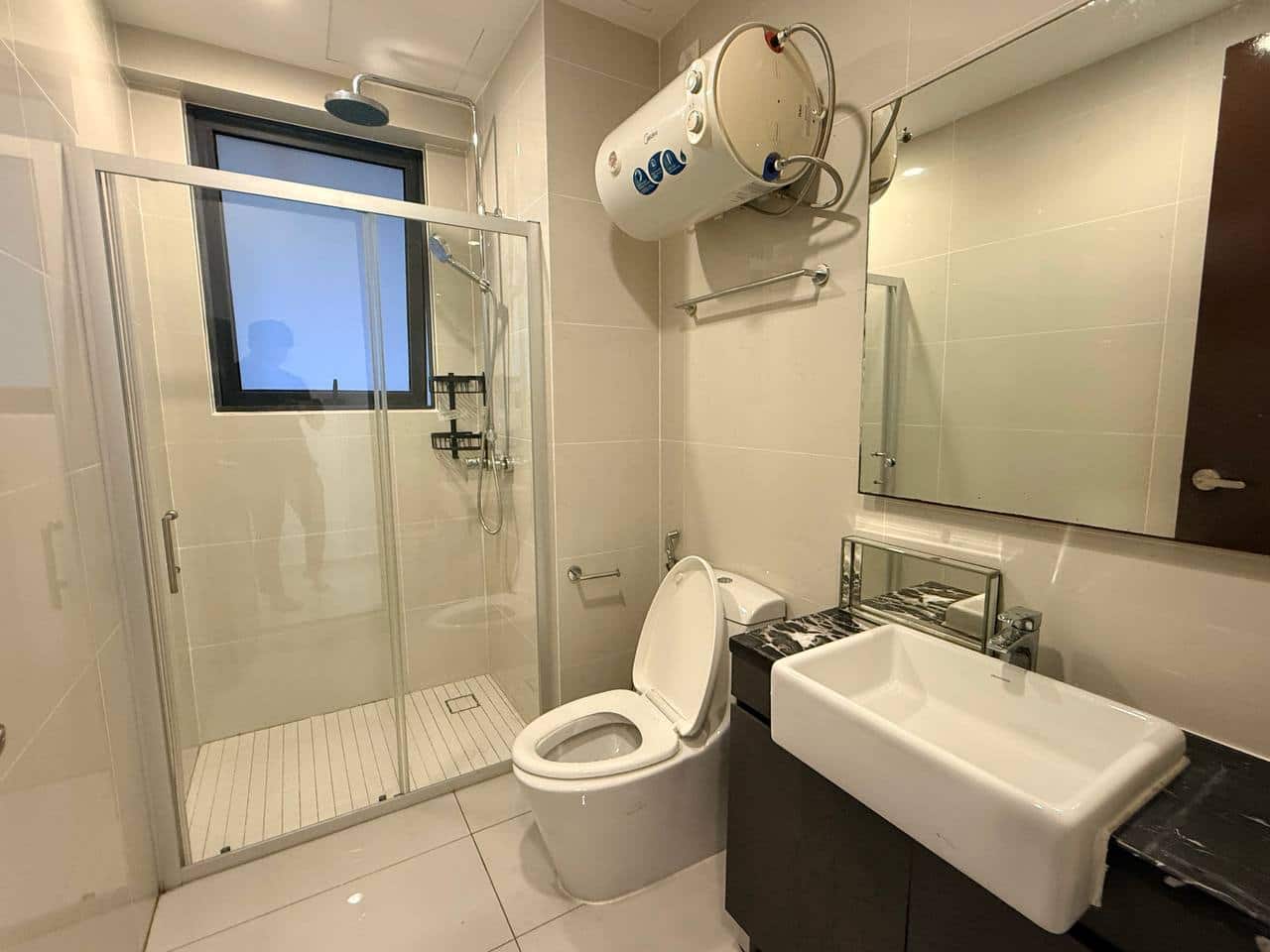 For Rent （JQ8572） 
Amberside Country Garden
 📍Dang… 3