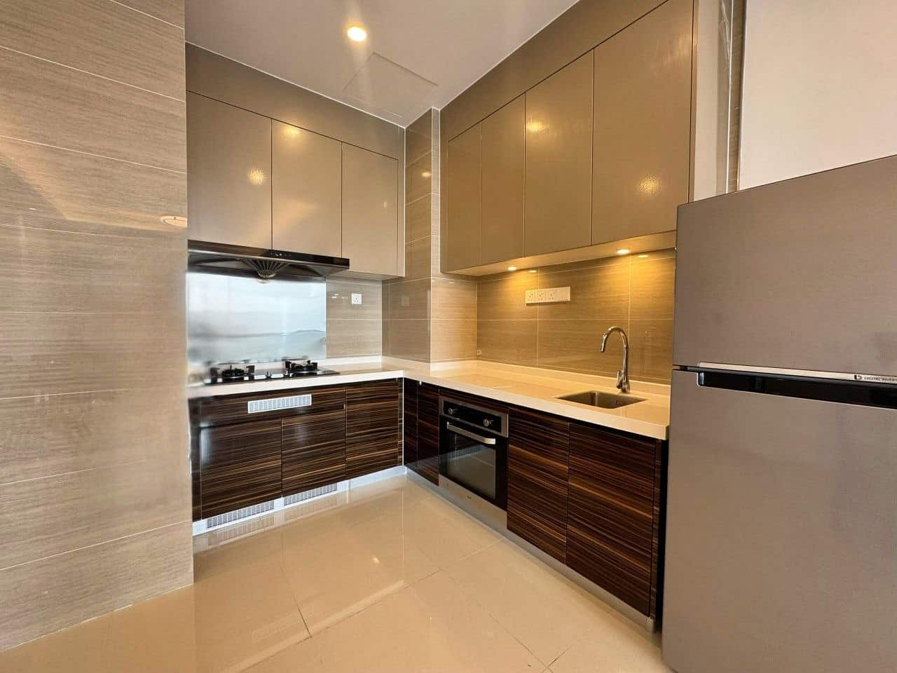 🔥For Rent🔥 Price drop‼️

 R&F Phase 2 高楼海景单位 【B1-2… 6