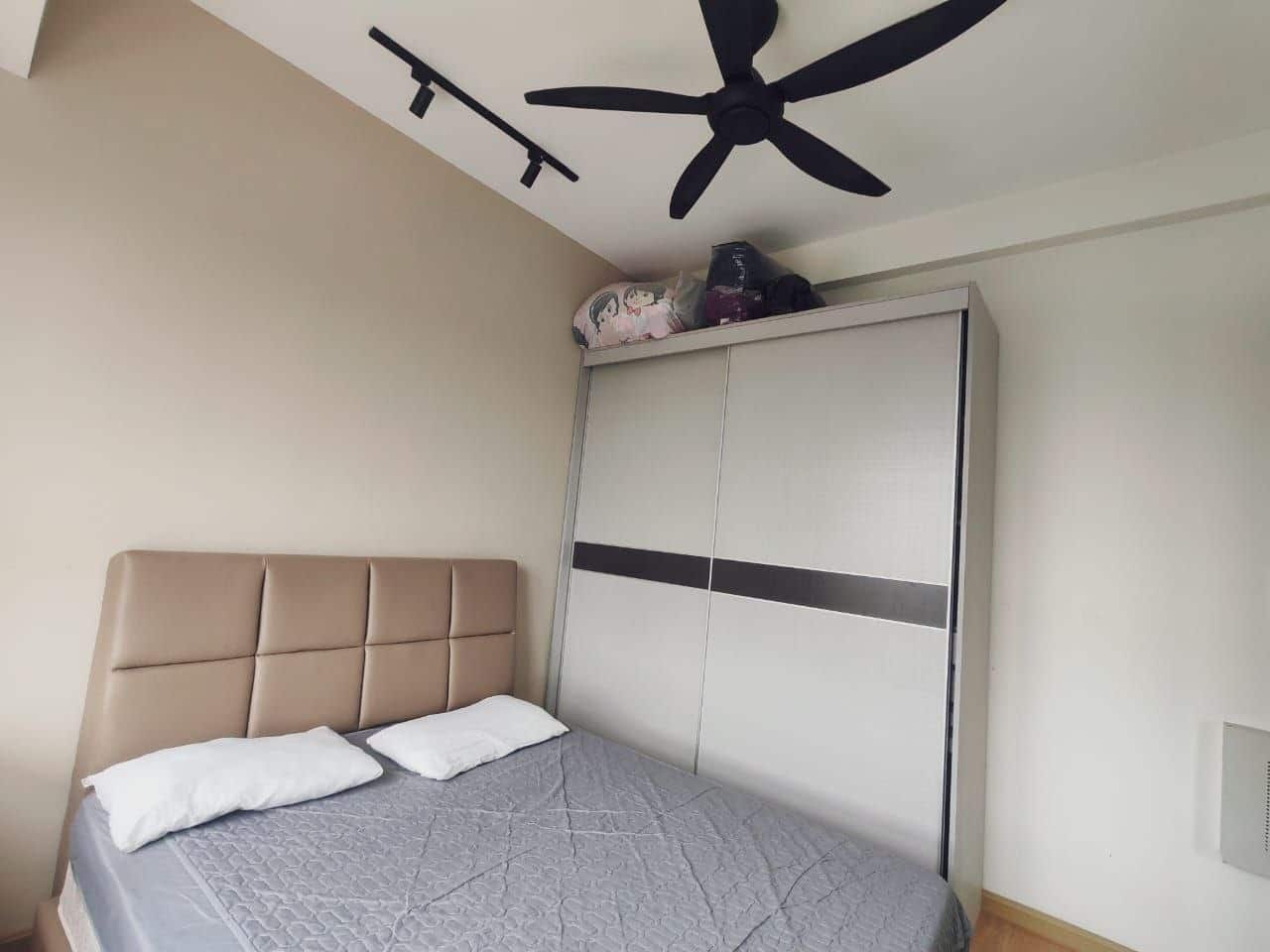 For Rent (CT1719)

Amberside @ country garden CIQ
… 3
