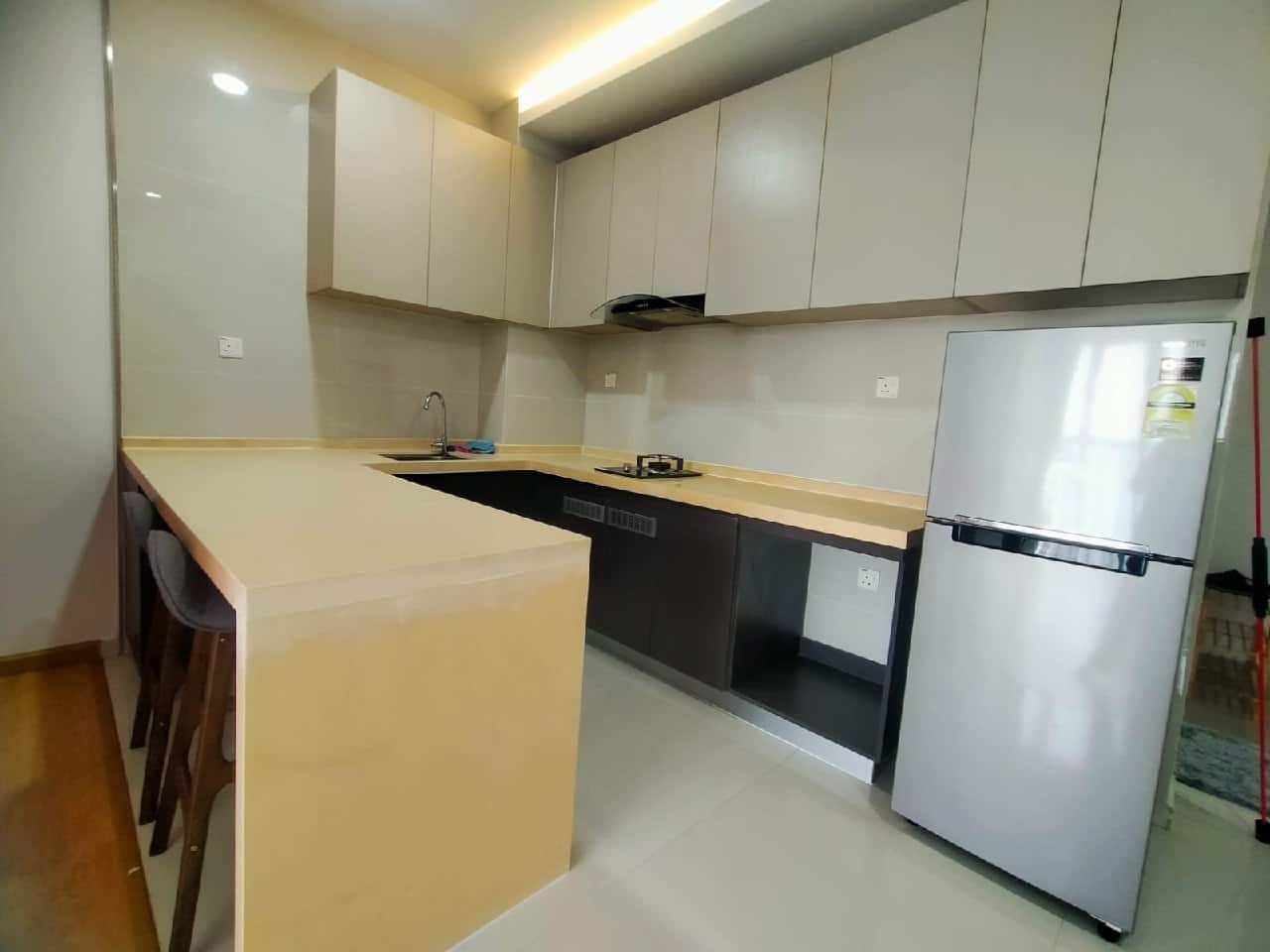 For Rent (CT1719)

Amberside @ country garden CIQ
… 3