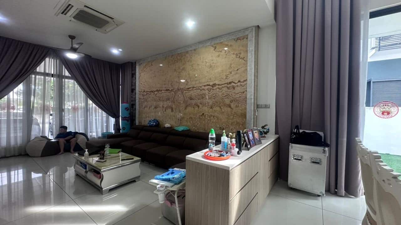 *For Sale*🔥

*Reduce price*🔥

Isola Grandeur Bunga… 6