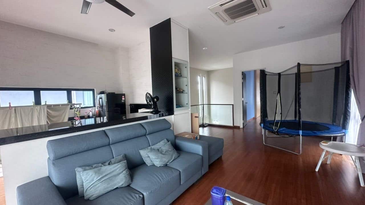 *For Sale*🔥

*Reduce price*🔥

Isola Grandeur Bunga… 8