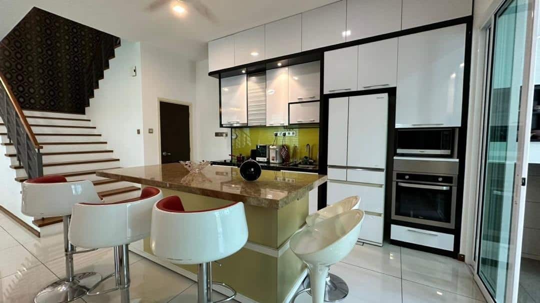For rent 🔥
adjust rental

Isola Villa Senibong Cov… 7