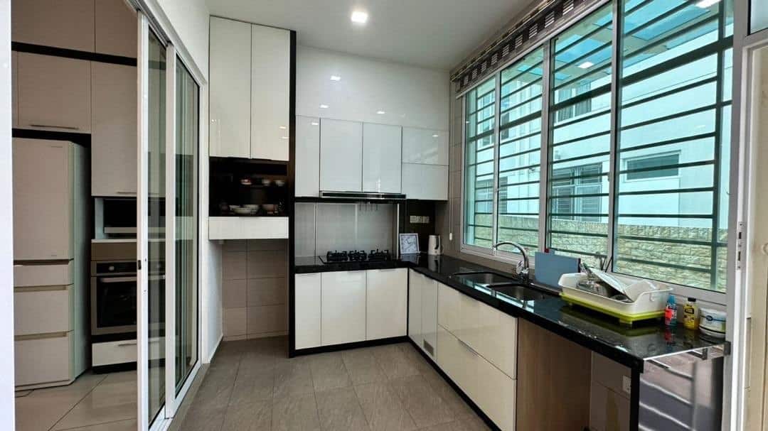 For rent 🔥
adjust rental

Isola Villa Senibong Cov… 9