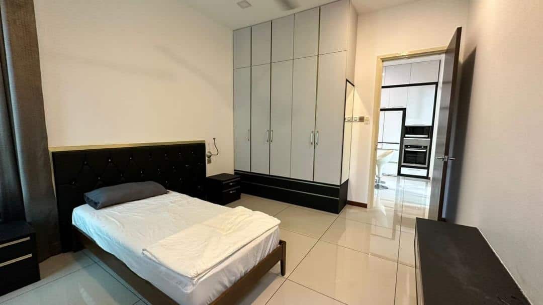 For rent 🔥
adjust rental

Isola Villa Senibong Cov… 11