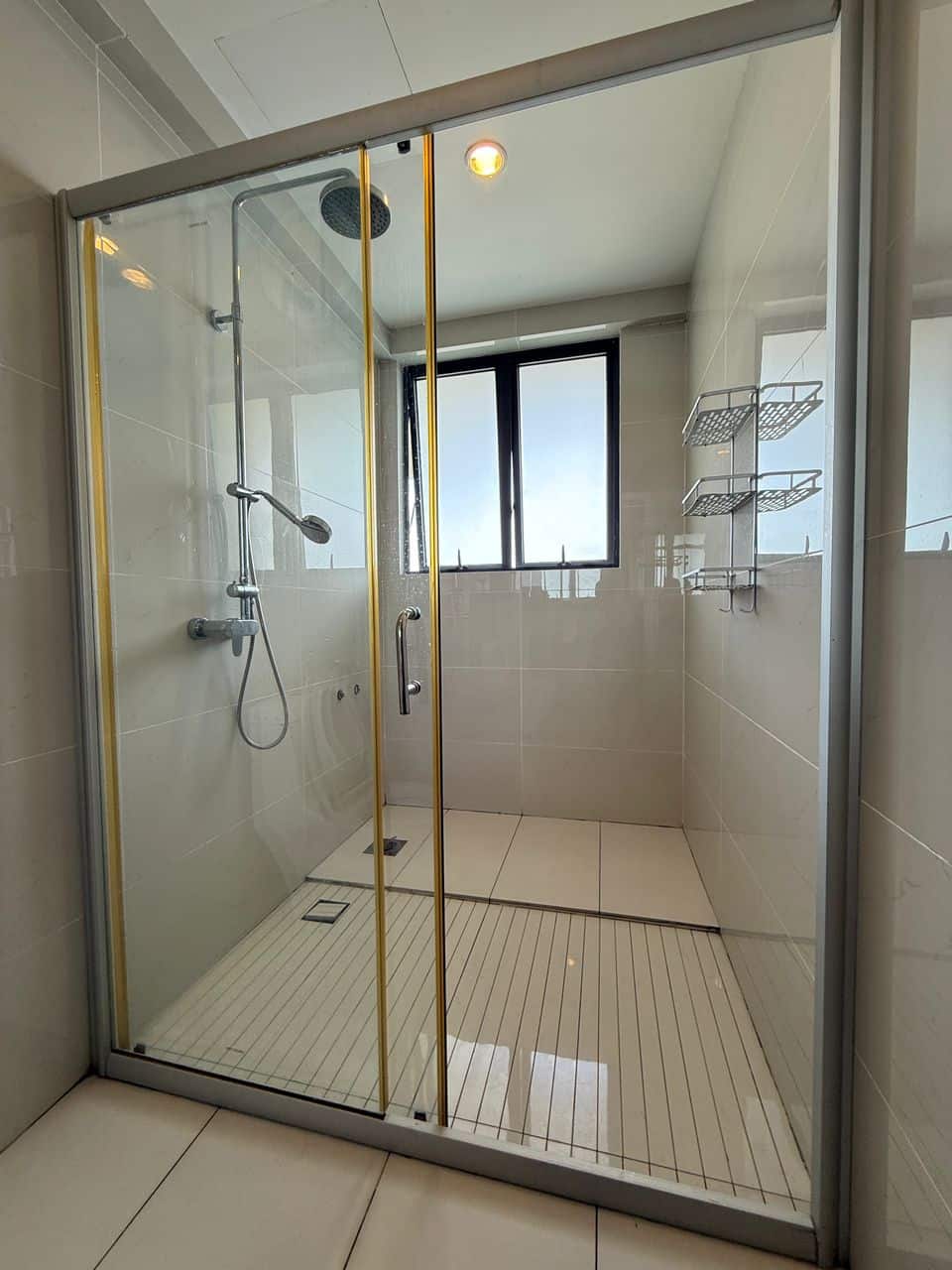 For Rent (MC8445)

🏢 Country Garden Danga Bay – Ki… 2