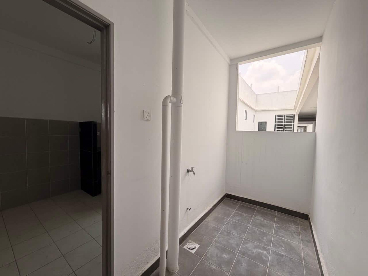 For Rent (MC8445)

📍 PR1MA Larkin Indah @ Larkin, … 8