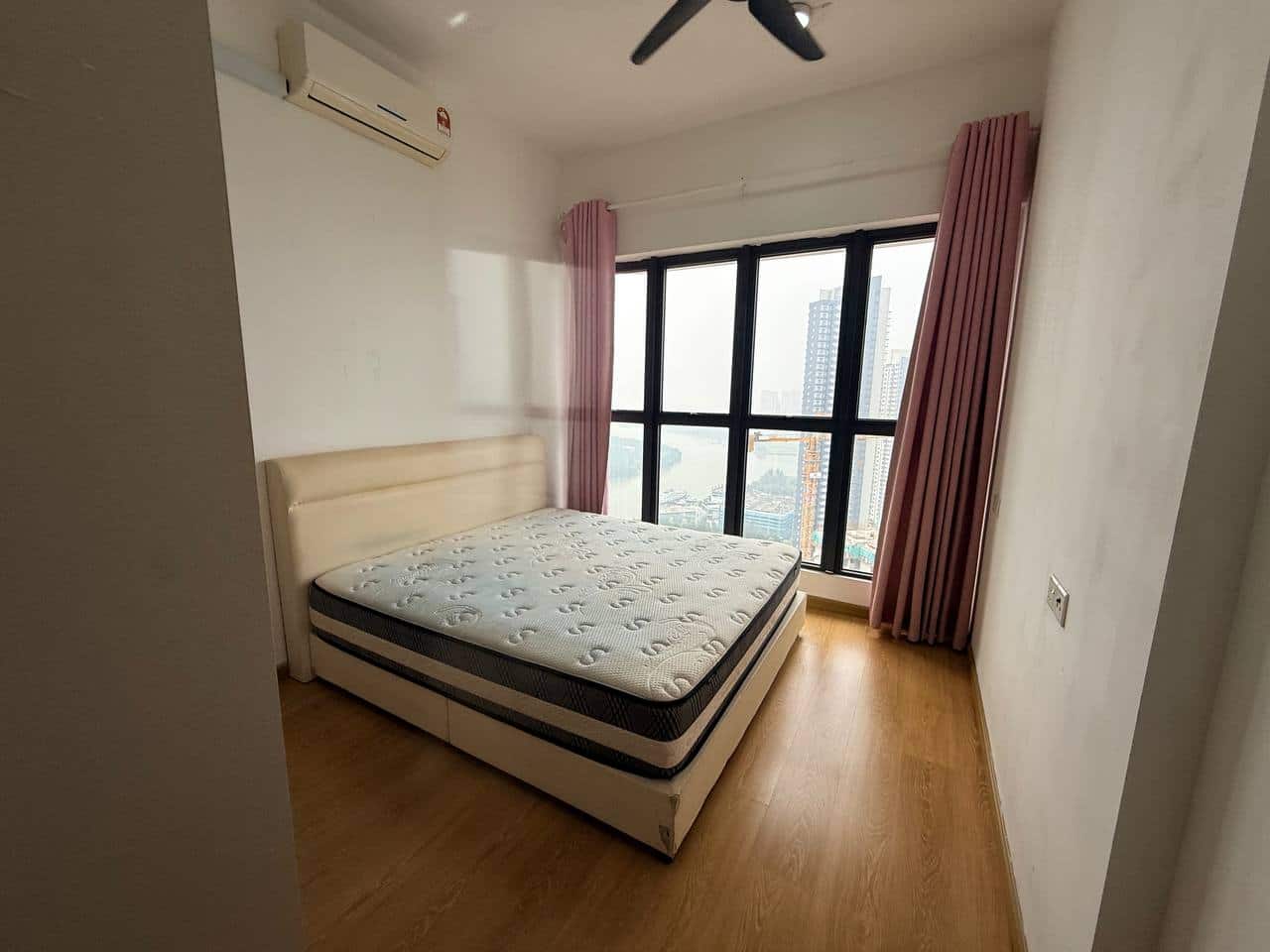 For Rent （JQ8572）

Royal Strand Country Garden 
📍D… 5