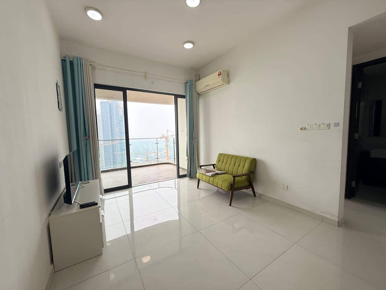 For Rent （JQ8572）

Royal Strand Country Garden 
📍D… 9