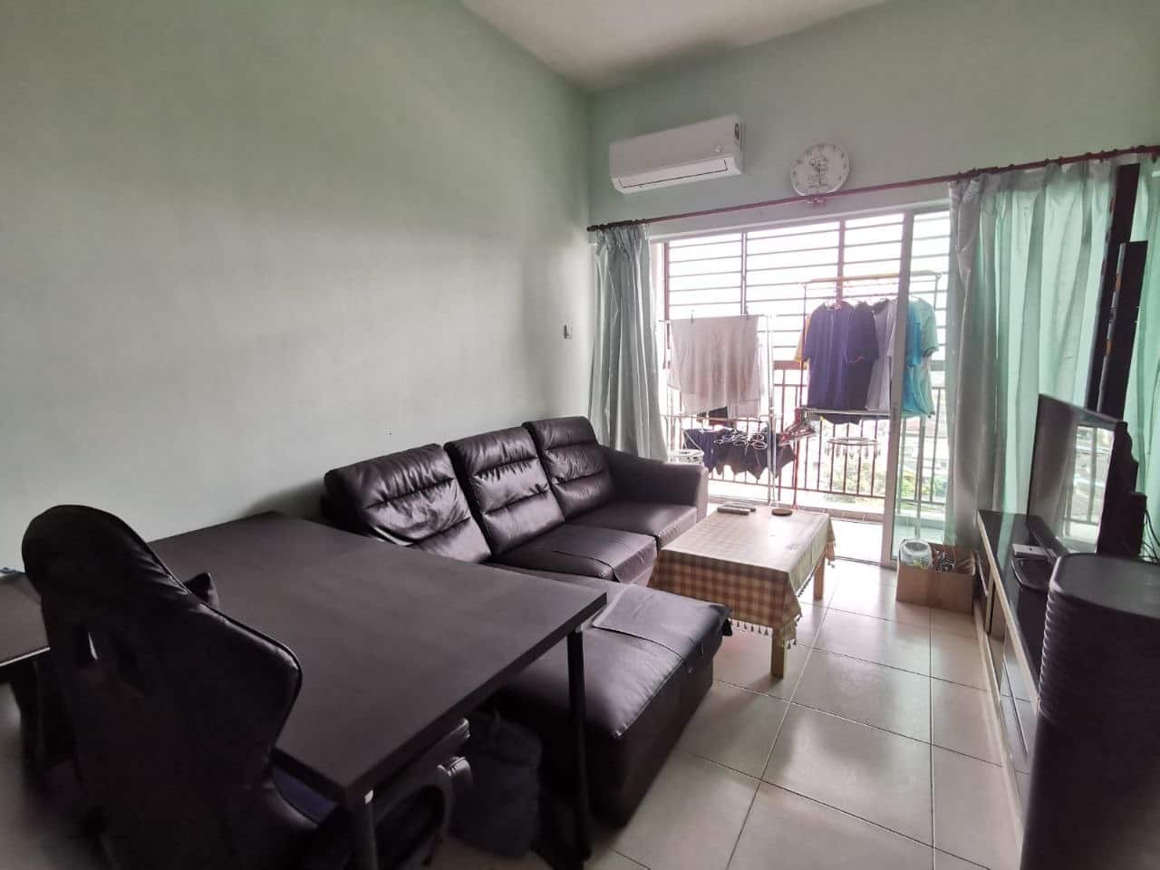 For Rent 🏠

📍 Project: SuriaMas Suites
🏢 Block C

… 5