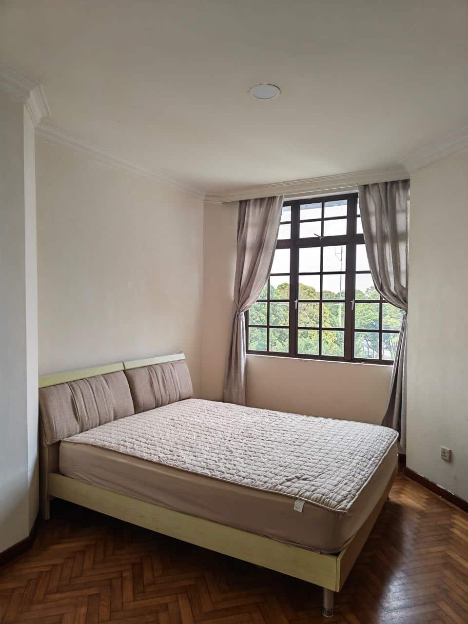 Service Apartment Taman Pelangi 8