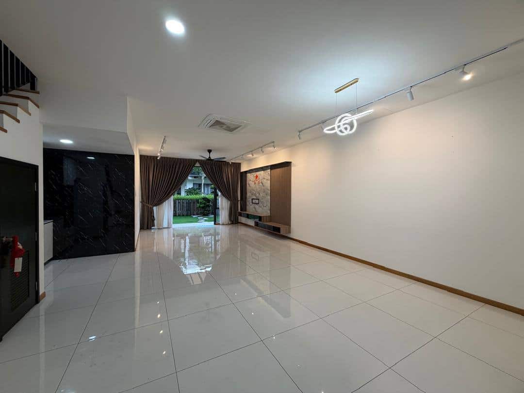FOR RENT 🏡 Waterway Residence, Senibong Cove

Phas… 3