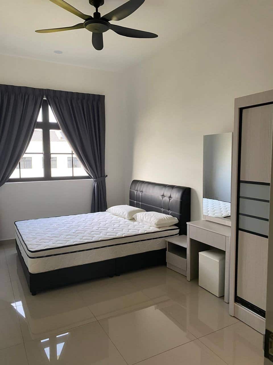 For Rent (AH7799)
The Tate Eco Botanic 
Double Sto… 6