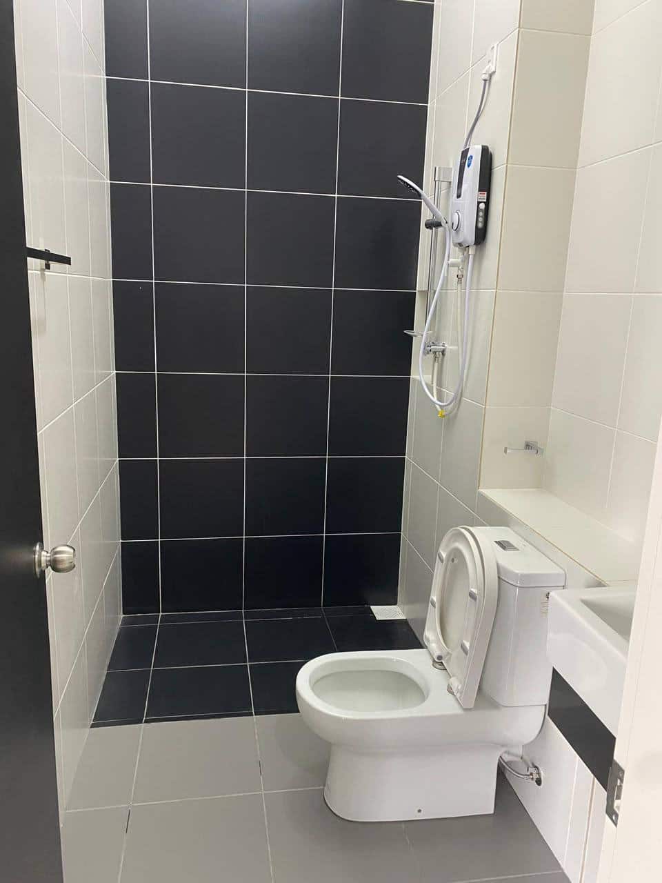 For Rent (AH7799)
The Tate Eco Botanic 
Double Sto… 11
