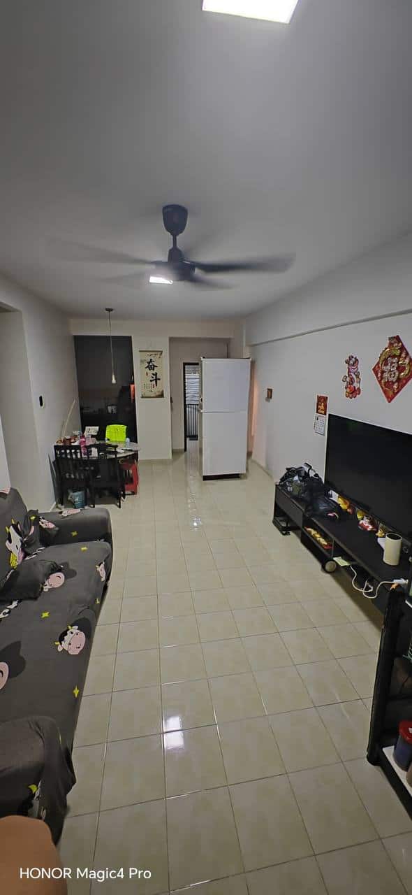 For rent ( LL8062 )
Bukit indah @ Indah Court 
3be… 5