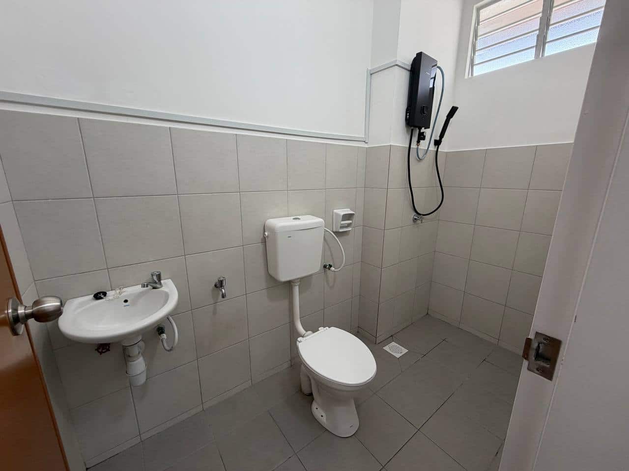 For Rent (CY5929)
🏡 Townhouse @ Rumah Bandar Laman… 10
