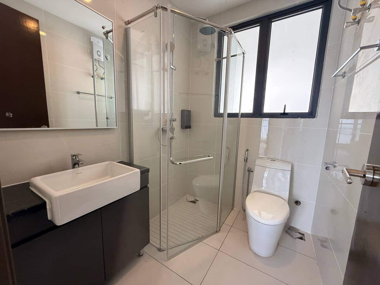 For Rent （JQ8572）
Kingsbay Country Garden 
📍Danga … 4