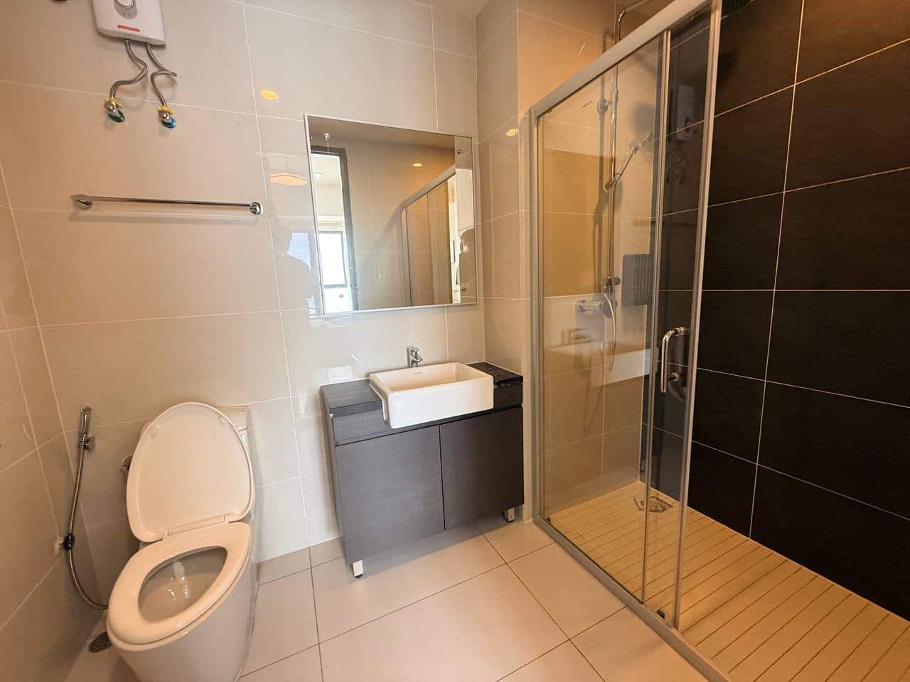 For Rent （JQ8572）
Kingsbay Country Garden 
📍Danga … 7