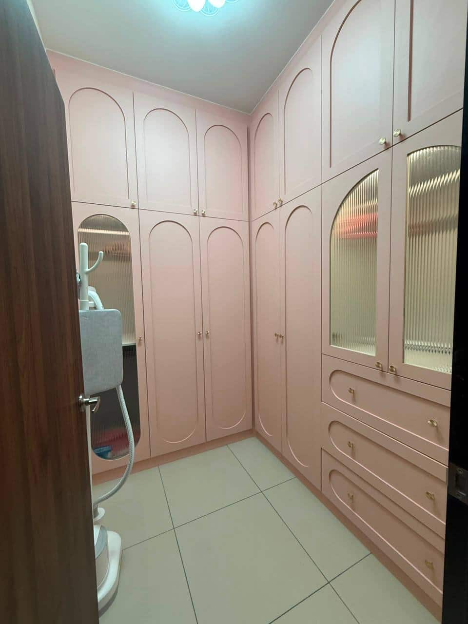 For Rent （JQ8572）

*Veranda Residence Near CIQ*

U… 2