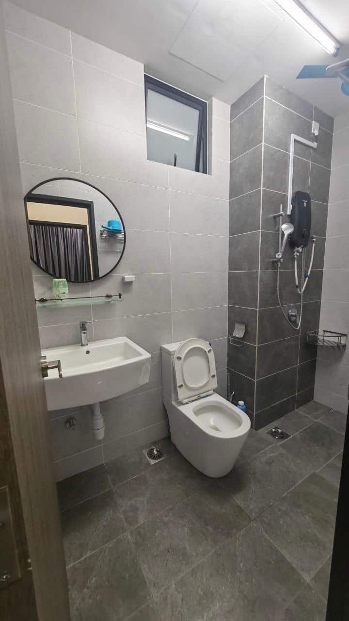 For Rent (BC2858) 

📍 Twin Tower Residences @ Buki… 9