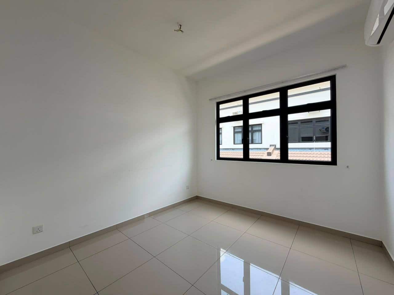 For Rent (AH7799) 
The Tate Eco Botanic 
Double St… 6