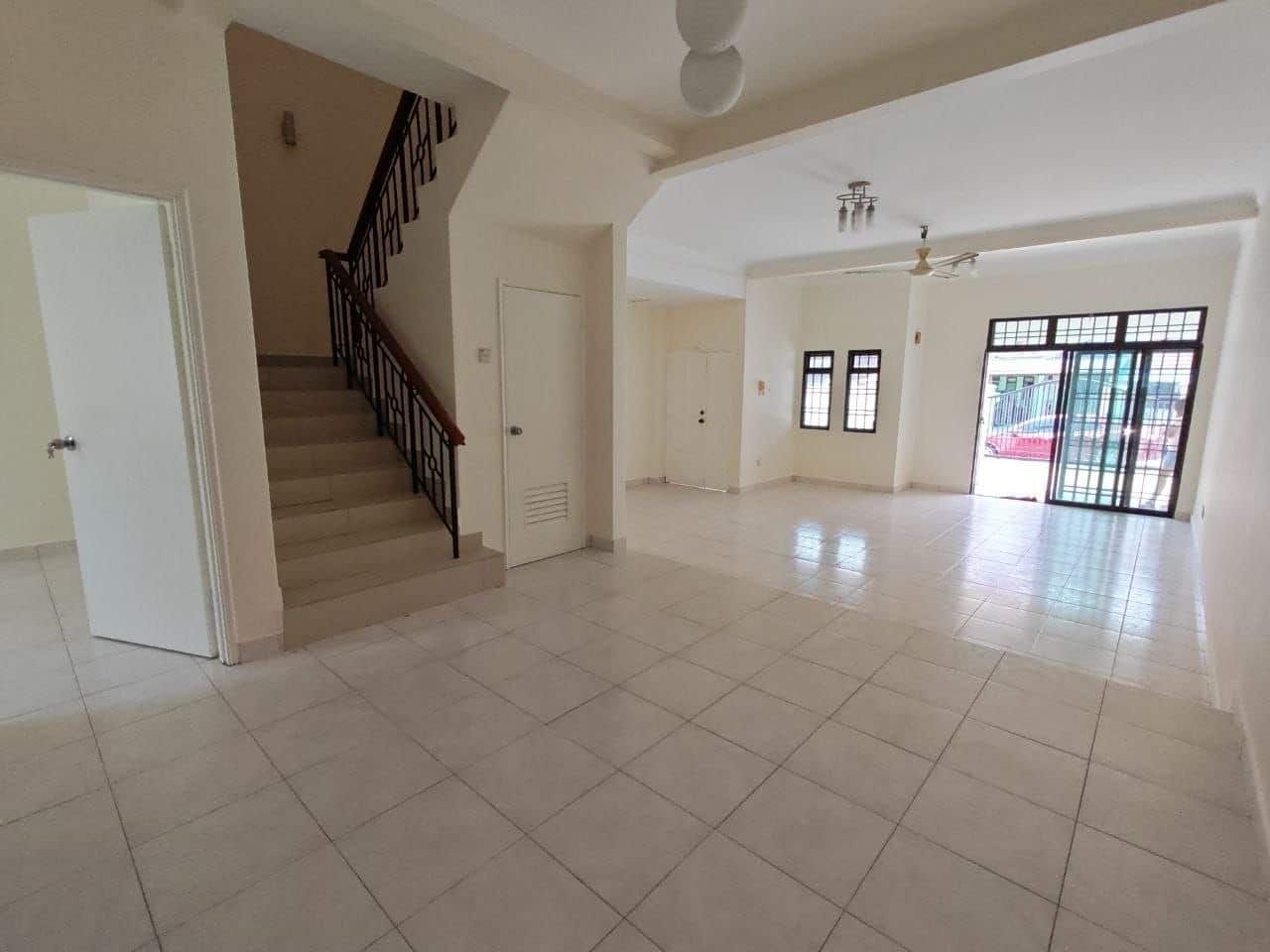 2.5-Storey Terrace House Taman Permata (Perling) 2