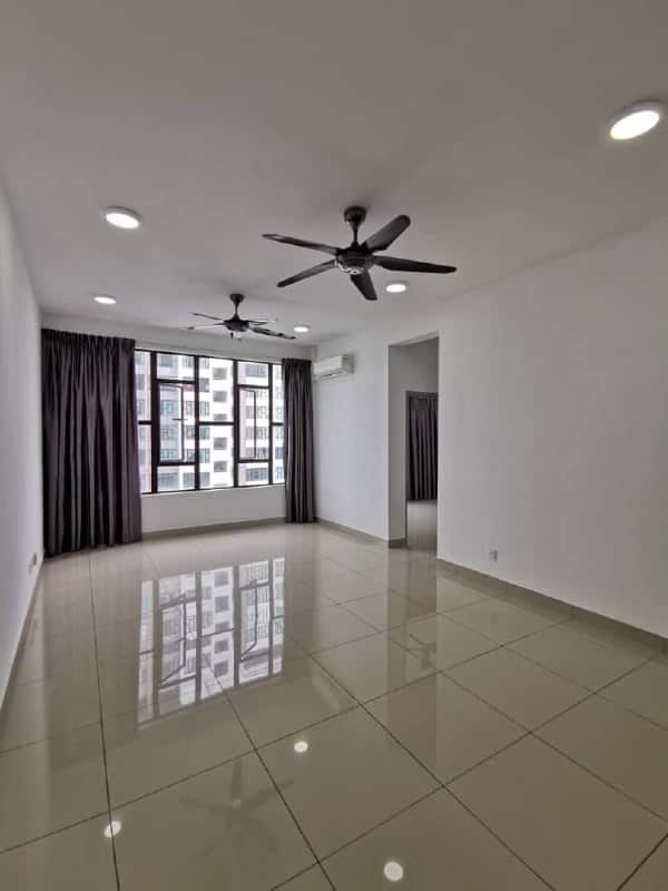 Service Apartment Austin Regency @ Mount Austin 1