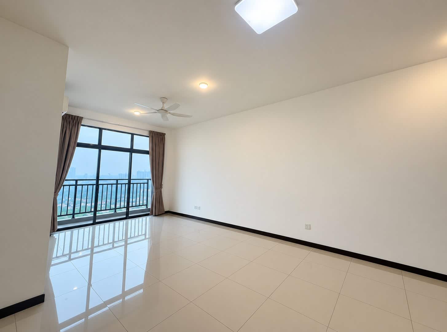 Condominium Molek Regency 2
