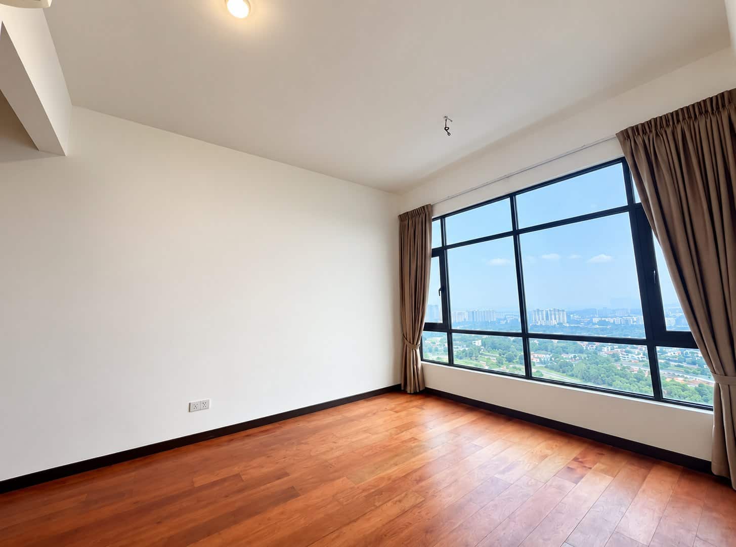 Condominium Molek Regency 4