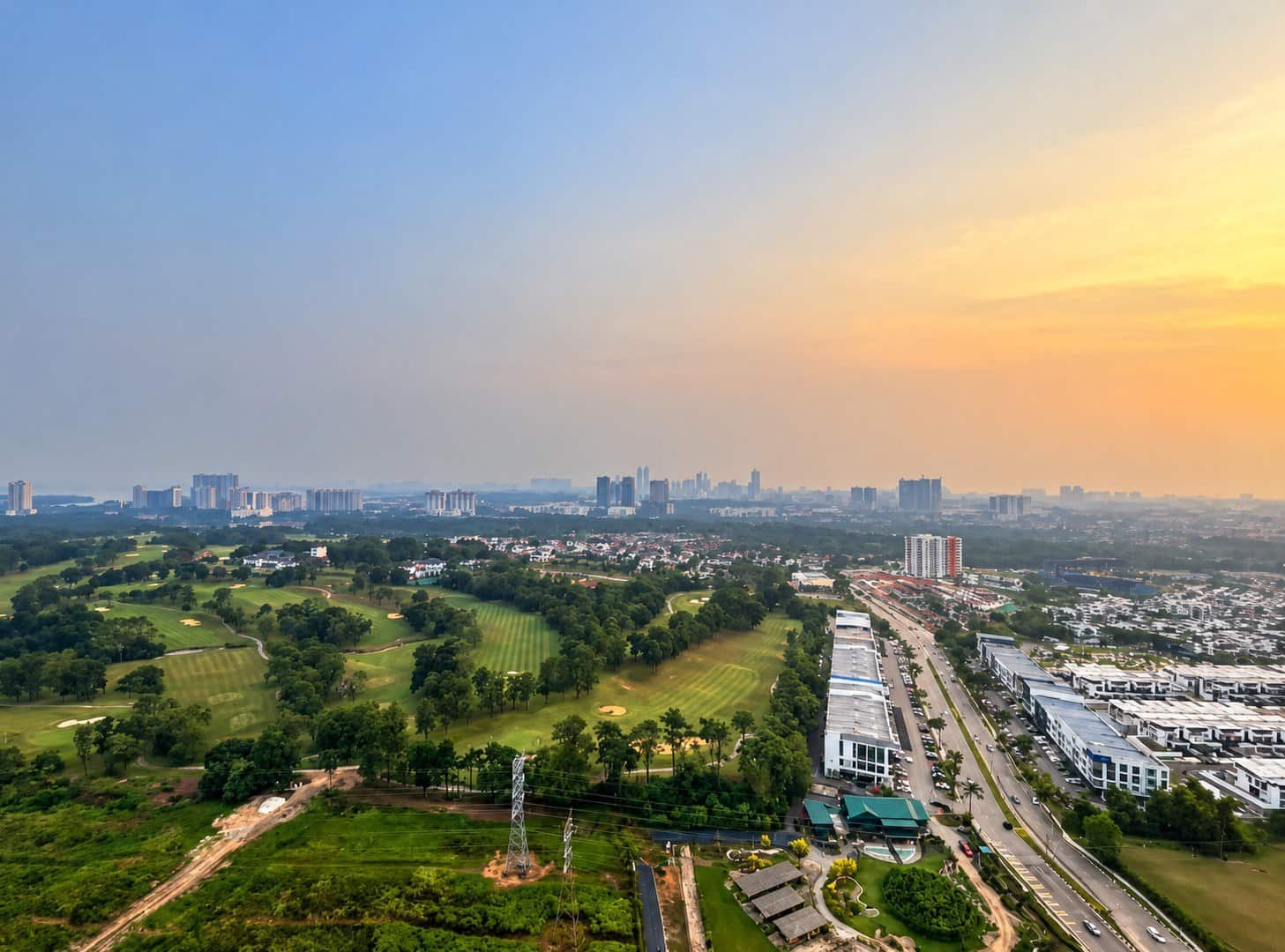 Condominium Molek Regency 1