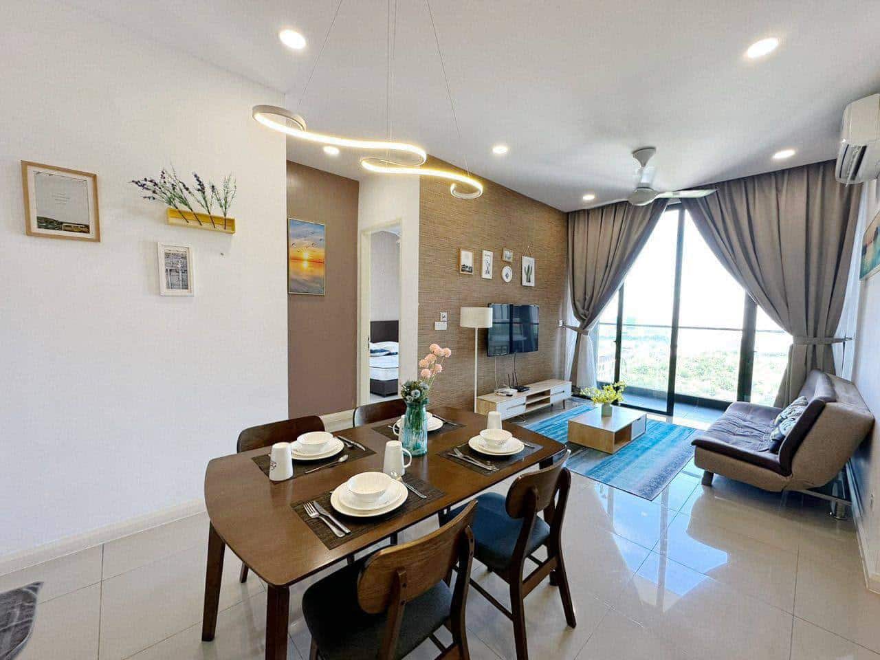 Service Apartment Medini 3